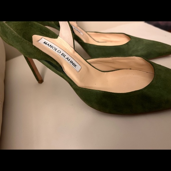 Manolo Blahnik - Picture 2 of 3